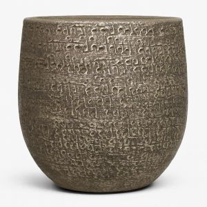 Lars Bruin D19 H17cm.jpg Studio